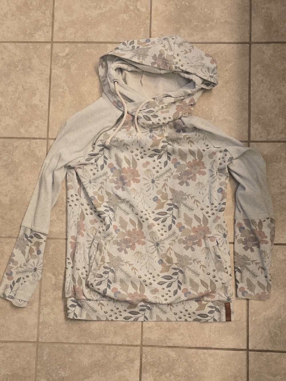 AMPERSAND AVE Floral Scoop-Neck Hoodie Sweater in Cream, Pink, Blue